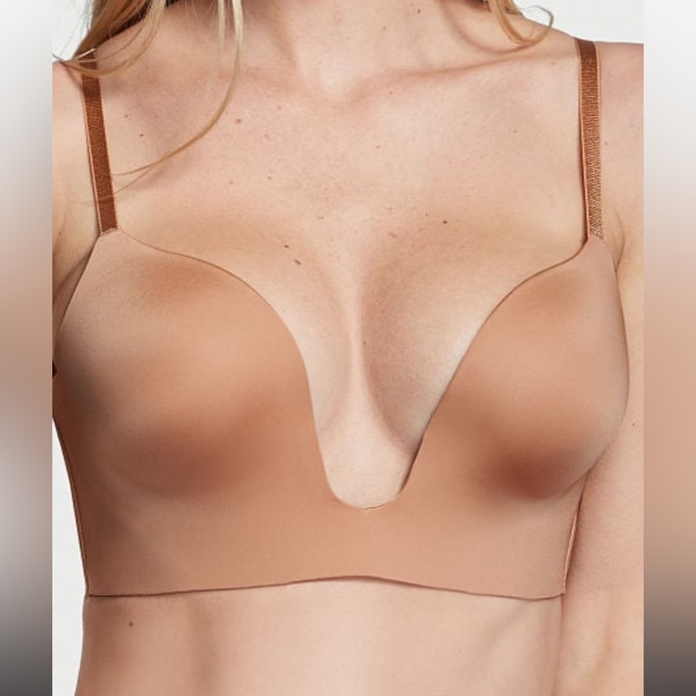 Sexy Victorias Secret plunge lightly lined bra. Low back.  Currently $55